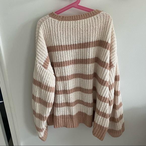 Tillys striped sweater - Picture 2 of 2